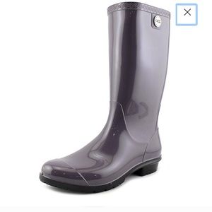 UGG Shaye Round Toe Purple Rain Boot